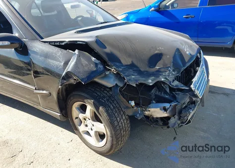 2002 Mercedes-Benz C 320 из США, поврежденный, VIN WDBRF64J52F195829